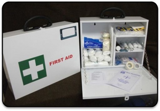 Axis Medical - Regulation 3 & 7 First Aid Kit In Metal Box